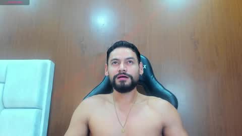 DerryBigger CM online show from October 17, 10:25 pm