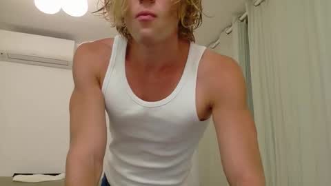 Snapshot of desaad_98 chatting on September 18, 9:06 pm desaad_98 online show from September 18, 9:06 pm