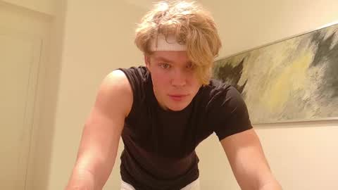 Snapshot of desaad_98 chatting on February 18, 7:10 pm desaad_98 online show from February 18, 7:10 pm