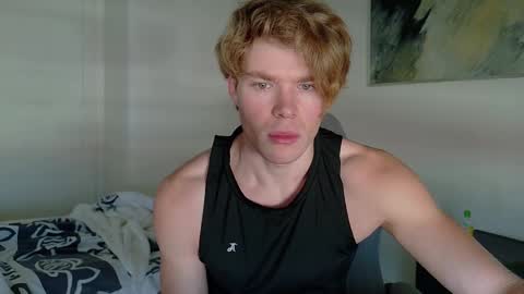 Snapshot of desaad_98 chatting on February 20, 8:39 am desaad_98 online show from February 20, 8:39 am