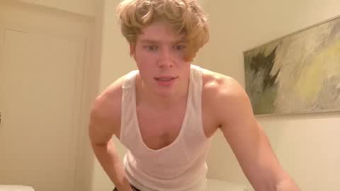 Snapshot of desaad_98 chatting on February 22, 8:05 pm desaad_98 online show from February 22, 8:05 pm