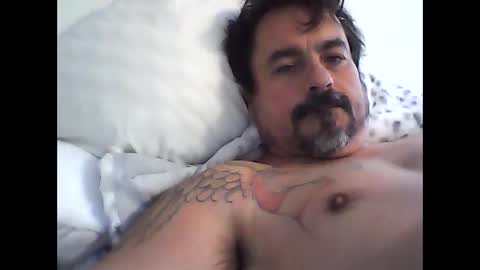 Snapshot of deslongchamps69 chatting on January 12, 1:58 pm deslongchamps69 online show from January 12, 1:58 pm