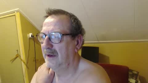 destelp online show from February 26, 11:17 pm