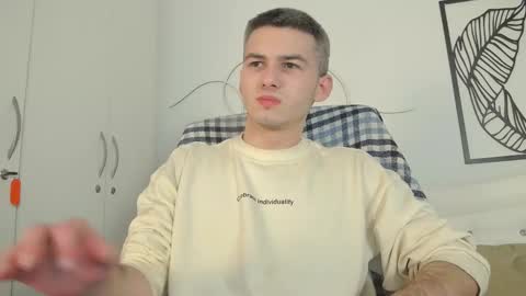 devin_ho online show from February 15, 7:39 pm