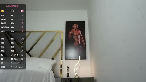 Devin Hunter online show from April 23, 1:10 am