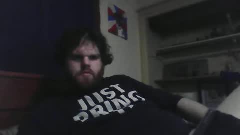Snapshot of dew696 chatting on February 17, 8:09 am Dew696 online show from February 17, 8:09 am