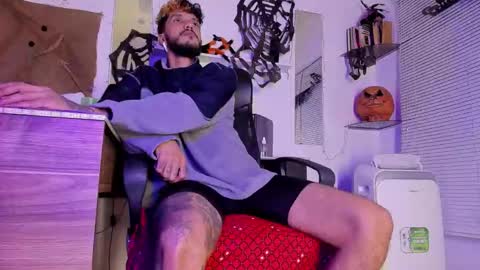 Snapshot of dex_ak586 chatting on October 28, 1:52 am dex_ak586 online show from October 28, 1:52 am