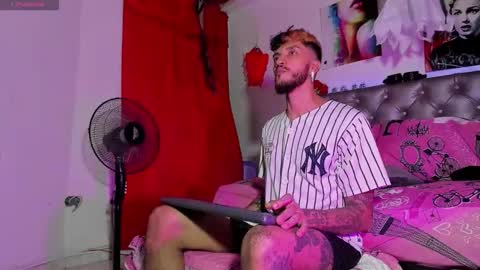 Snapshot of dex_ak586 chatting on October 17, 1:53 am dex_ak586 online show from October 17, 1:53 am