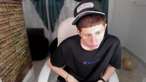 Dexter online show from February 3, 7:41 pm