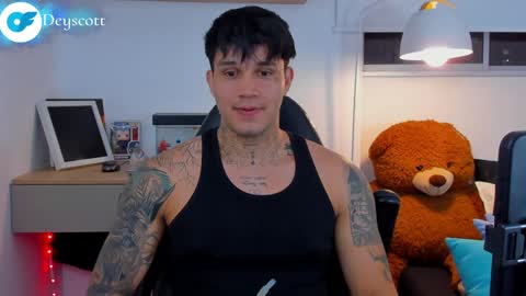 Snapshot of deymon_scott chatting on January 31, 1:54 am JULIAN online show from January 31, 1:54 am