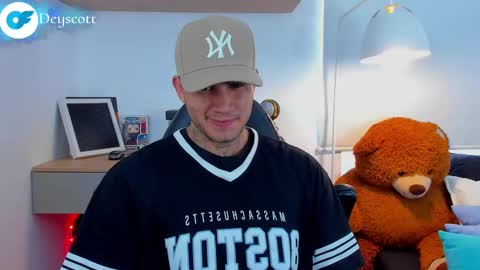 Snapshot of deymon_scott chatting on February 16, 7:27 pm JULIAN online show from February 16, 7:27 pm
