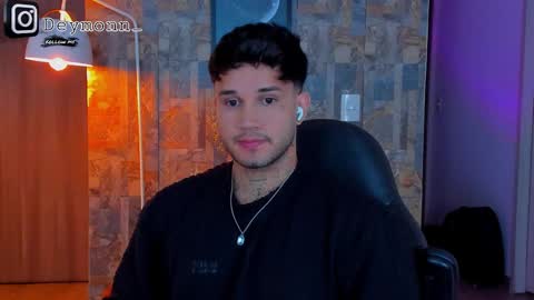 Snapshot of deymon_scott chatting on September 19, 1:18 am JULIAN online show from September 19, 1:18 am