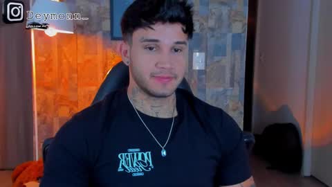 Snapshot of deymon_scott chatting on September 17, 11:17 pm JULIAN online show from September 17, 11:17 pm