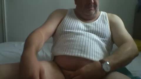 Snapshot of dgdgn chatting on October 18, 10:53 am dgdgn online show from October 18, 10:53 am