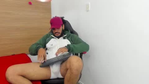 Snapshot of dhamian_wolf_hunter chatting on October 22, 9:07 pm dhaian online show from October 22, 9:07 pm