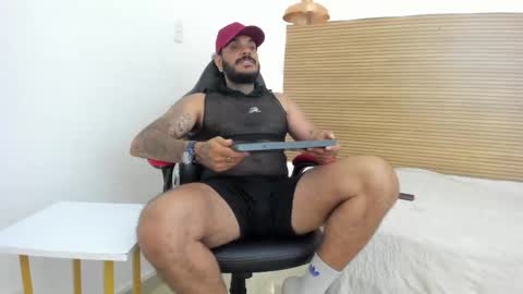 Snapshot of dhamian_wolf_hunter chatting on October 5, 8:13 pm dhaian online show from October 5, 8:13 pm