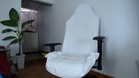 Snapshot of diamond_black00 chatting on September 11, 8:41 pm MaSSimo online show from September 11, 8:41 pm