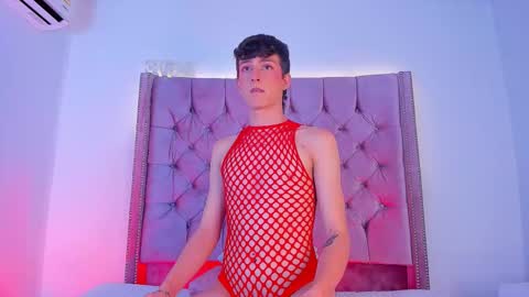 Snapshot of diamond_piarce chatting on October 19, 5:01 am Diamond online show from October 19, 5:01 am