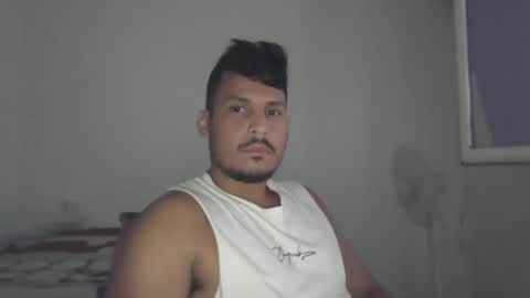 Snapshot of diangohetero21cm chatting on October 14, 4:25 pm diangohetero21cm online show from October 14, 4:25 pm