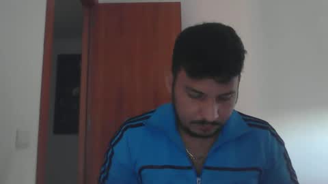 Snapshot of diangohetero21cm chatting on January 13, 4:08 pm diangohetero21cm online show from January 13, 4:08 pm