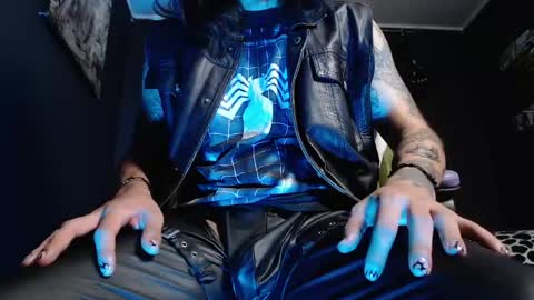 DICAPRIO online show from April 29, 4:50 am