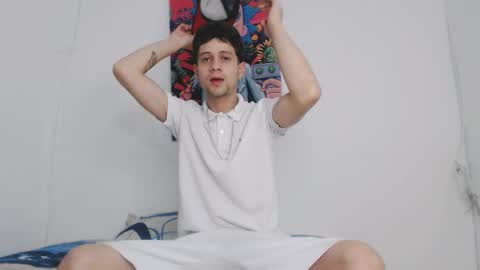 dick_boy_18 online show from May 13, 8:39 pm
