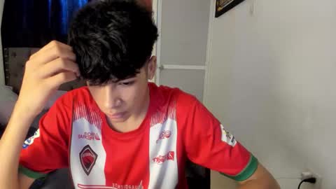 dick_master17 online show from April 16, 8:53 pm