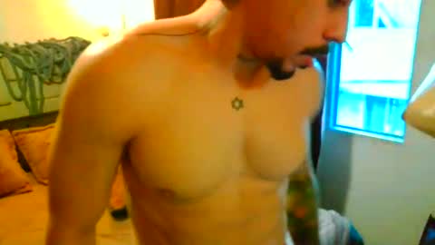 Snapshot of dickdamian_ chatting on February 21, 10:59 pm Damin online show from February 21, 10:59 pm