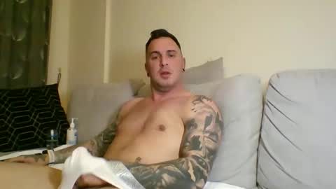 dickgrayson12341 online show from November 17, 8:56 pm