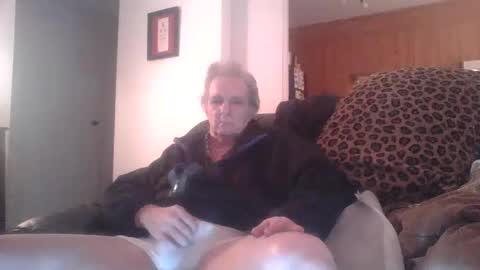 Dickwinner0000 online show from January 17, 3:34 am