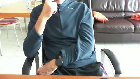 didonc from france..... online show from May 11, 2:56 pm
