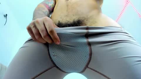 Snapshot of diego__cruz chatting on October 25, 3:14 pm Diego online show from October 25, 3:14 pm