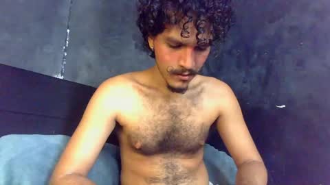 diemond_latinx98 online show from April 25, 8:39 pm