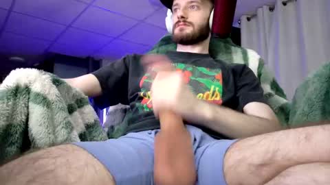 Snapshot of digbicknik chatting on October 18, 1:21 am digbicknik online show from October 18, 1:21 am