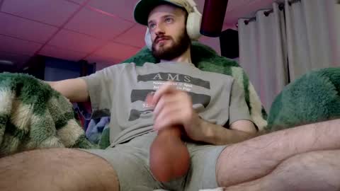 Snapshot of digbicknik chatting on October 30, 3:19 am digbicknik online show from October 30, 3:19 am