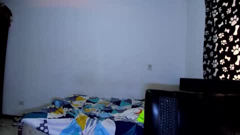Snapshot of diiego_xxx chatting on October 9, 8:25 pm diiego_xxx online show from October 9, 8:25 pm