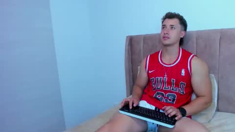 Snapshot of dilan_coy chatting on October 2, 11:09 pm Dilan Coy online show from October 2, 11:09 pm