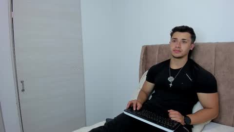 Snapshot of dilan_coy chatting on October 10, 9:50 pm Dilan Coy online show from October 10, 9:50 pm