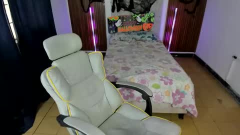 Dilan Orduz online show from November 1, 3:16 pm