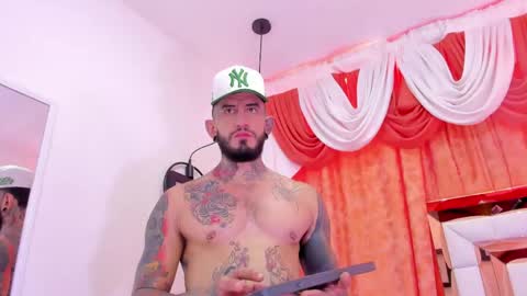 dilan_scootk_ online show from April 18, 7:29 pm