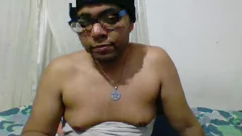 ElBoydelCulote online show from February 4, 3:45 am