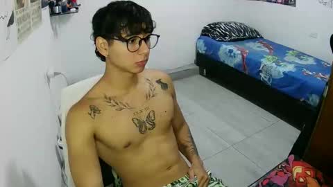 dillom420 online show from December 4, 8:16 pm