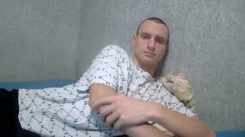 Snapshot of dimes_21 chatting on October 4, 4:28 am dimes_21 online show from October 4, 4:28 am
