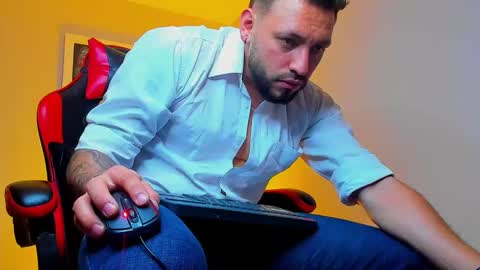 Snapshot of dimitri_master chatting on October 7, 10:25 pm Angel Dimitri online show from October 7, 10:25 pm