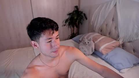 Snapshot of dimitri_targaryen chatting on September 18, 12:56 am Fabian online show from September 18, 12:56 am
