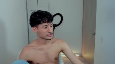 Snapshot of dimitri_targaryen chatting on December 15, 2:08 am Fabian online show from December 15, 2:08 am