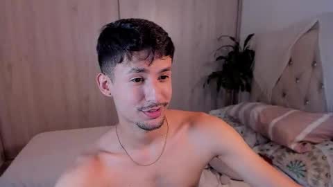 Snapshot of dimitri_targaryen chatting on September 28, 12:58 pm Fabian online show from September 28, 12:58 pm