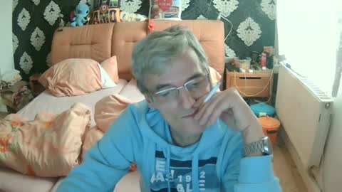 Snapshot of dirk6873 chatting on February 14, 8:31 am Adam Carla online show from February 14, 8:31 am