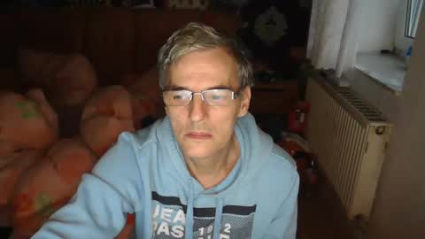Snapshot of dirk6873 chatting on January 29, 6:33 am Adam Carla online show from January 29, 6:33 am