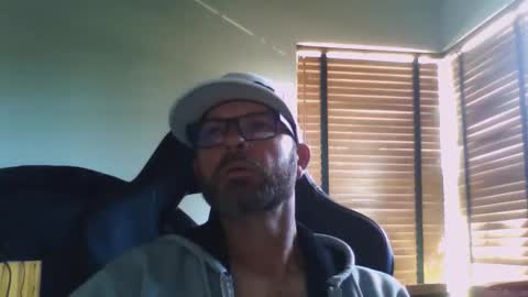 dirtrider15 online show from February 8, 6:34 pm